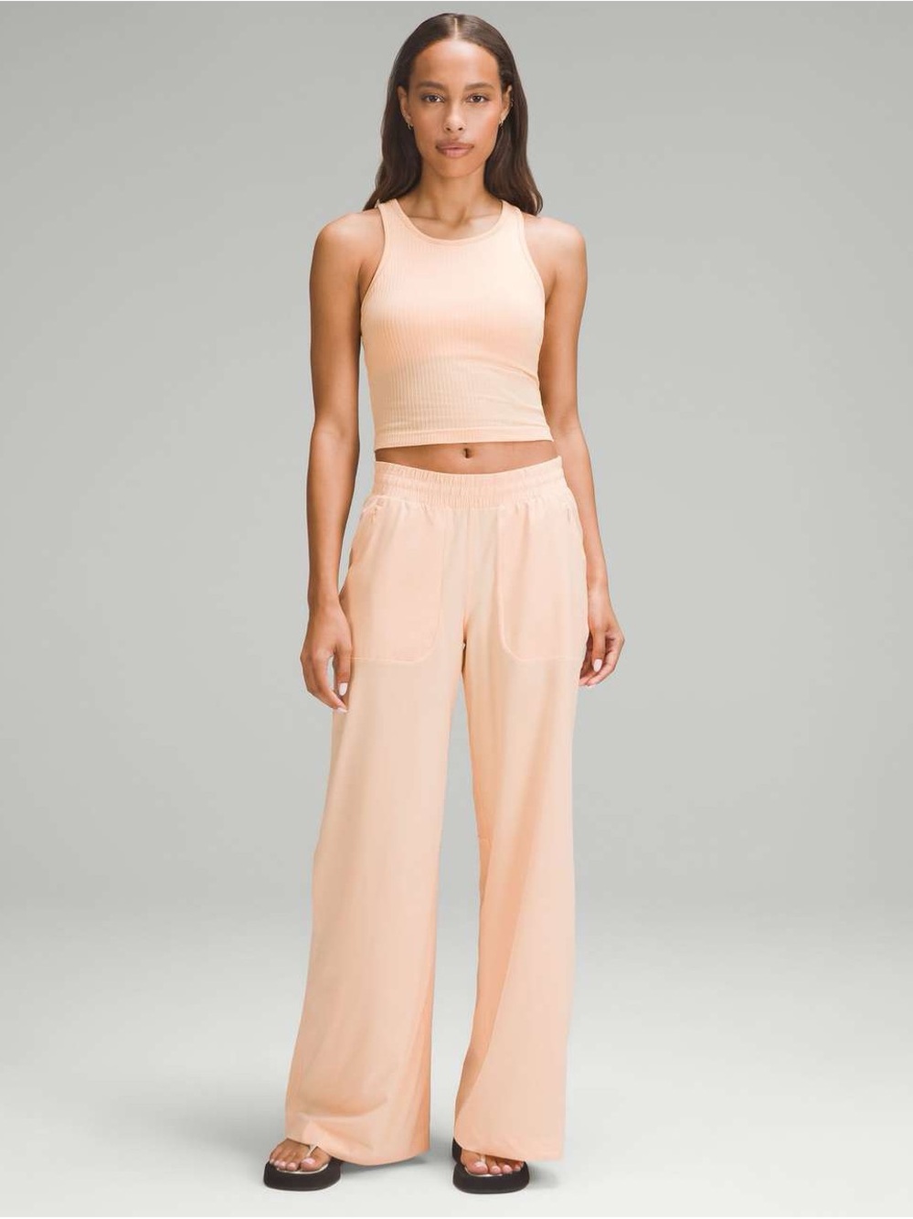 Lululemon swift Wide Leg Pants Size 8/medium.  Peach